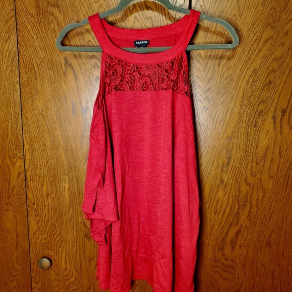 Torrid Knit Jersey Crew Neck Lace Inset Cold Shoulder Top - Picture 4 of 6